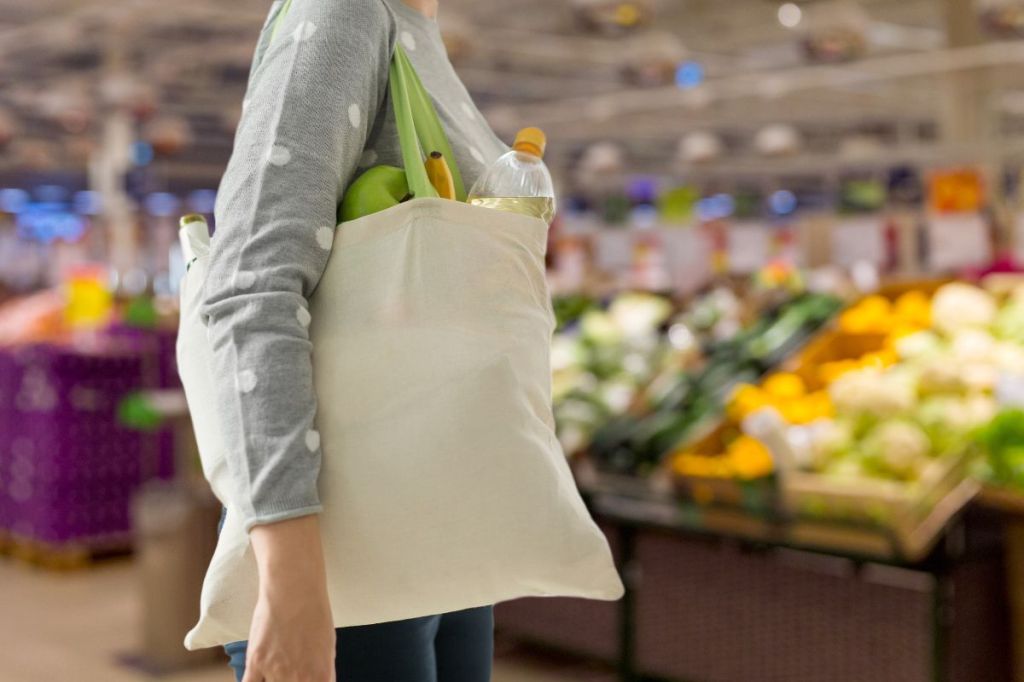 eco-friendly-fabric-shopping-bag