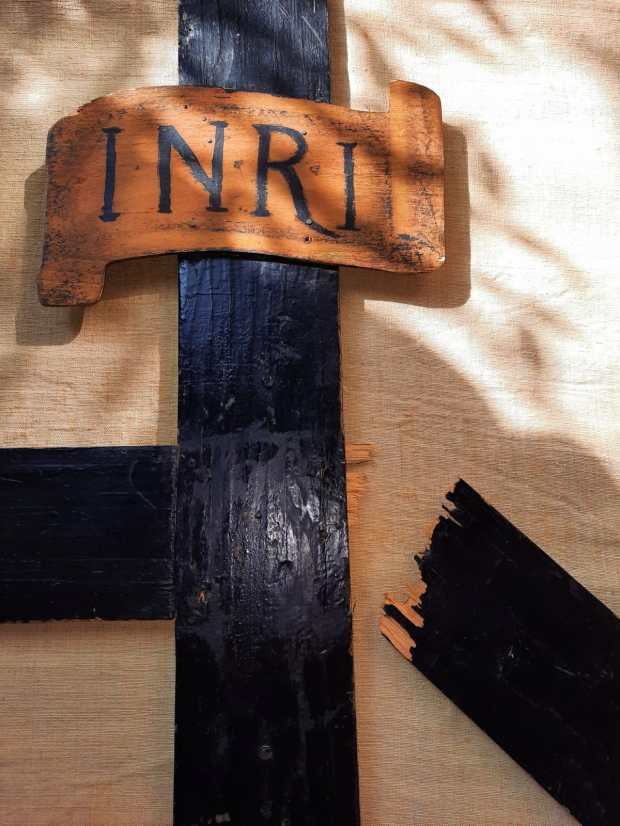 (GALERÍA) La cruz que protegió a mi hijo Gabriele