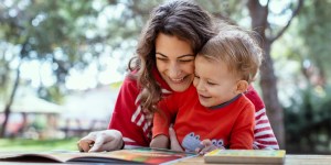 5 formas significativas de celebrar el Día de Todos los Santos con tus hijos