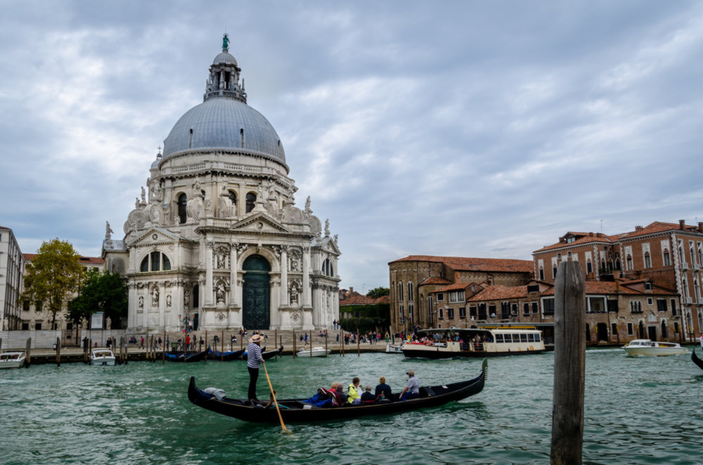 La imponente basílica de la Virgen de la Salud en Venecia