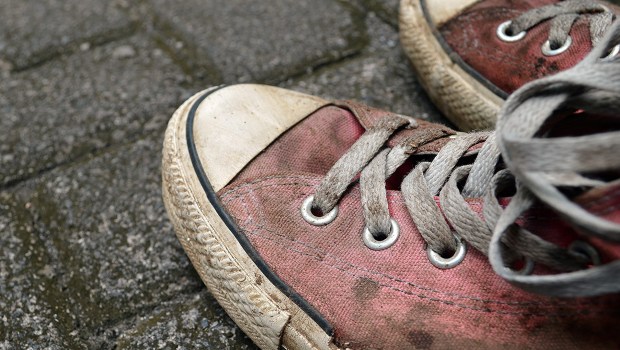SNEAKERS