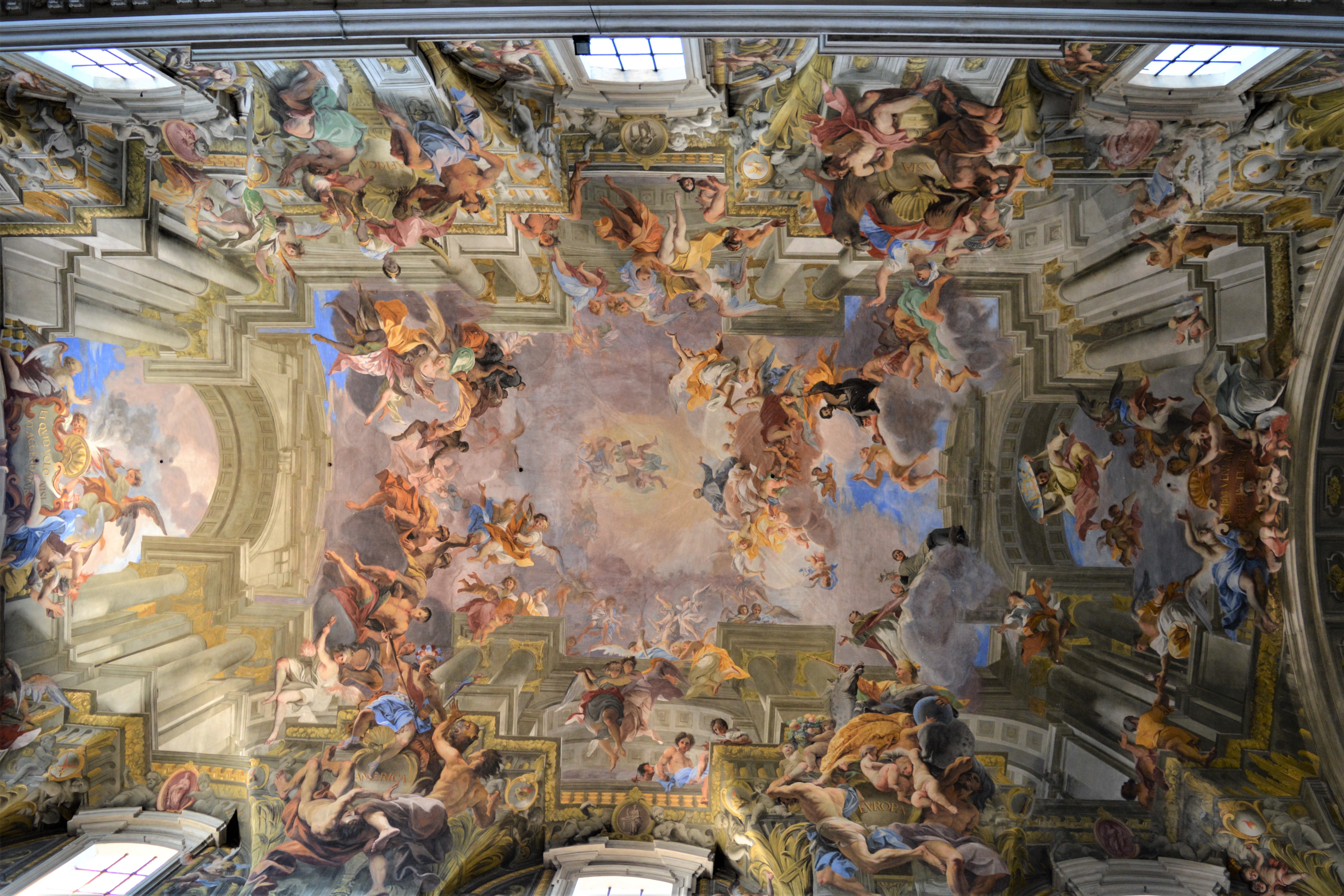 La maravillosa iglesia barroca en Roma dedicada a san Ignacio de Loyola