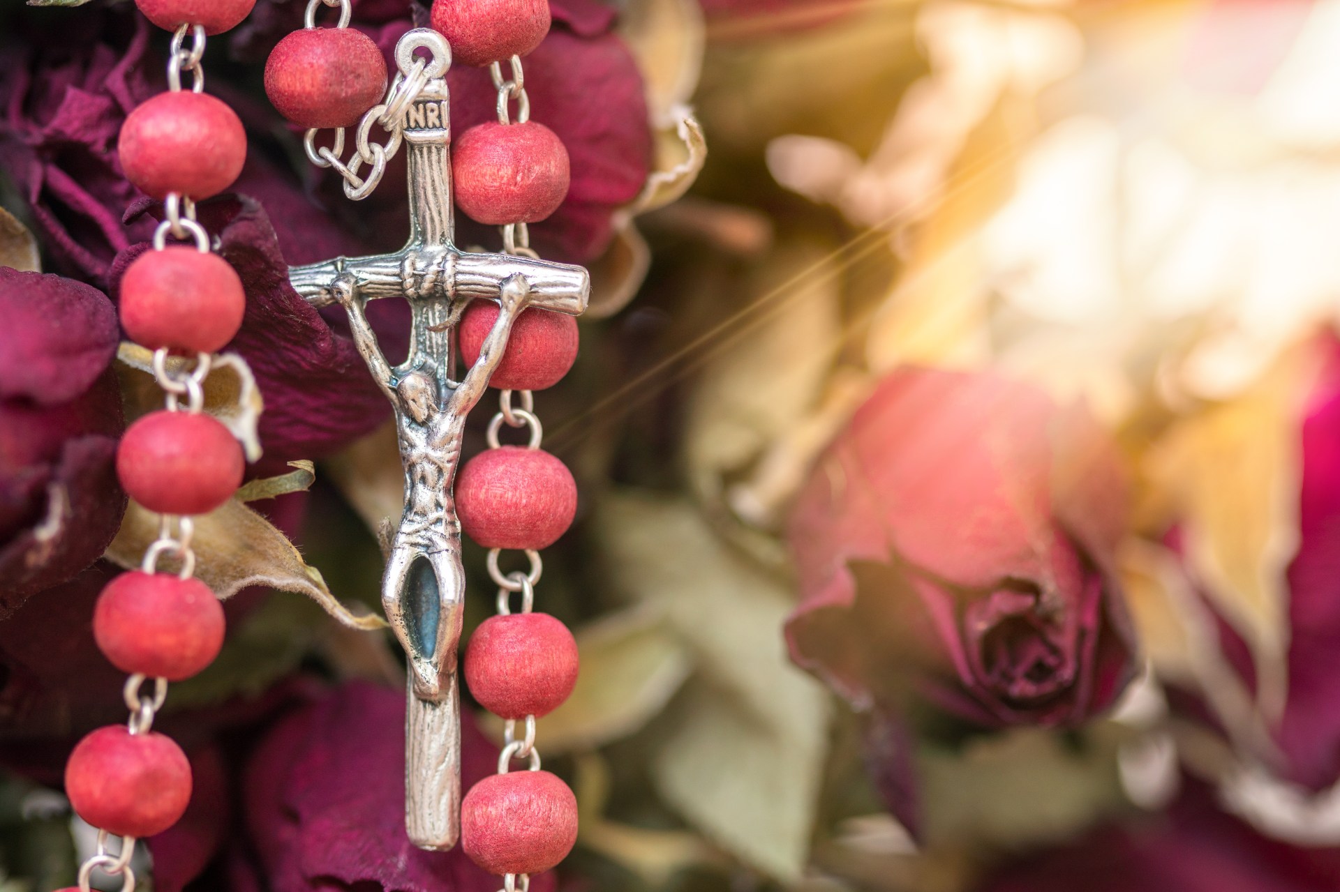 El rosario de los 72 ave marías, una oración para la alegría El rosario de los 72 ave marías, una oración para la alegría
