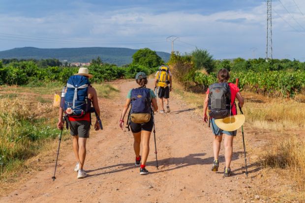 familia en camino de santiago