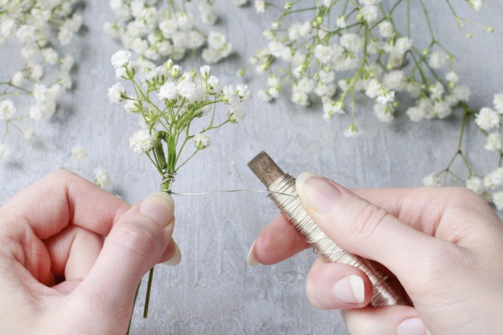 Corona de flores para comuniones