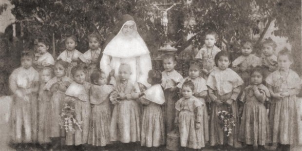 ELMINA PAZ DE GALLO