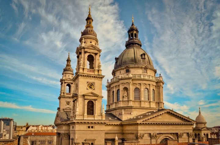 La Basílica de San Esteban, en Budapest, una de las atracciones turísticas húngaras más frecuentemente fotografiadas, esconde miles de secretos