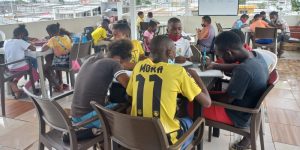 Ecuador y la invitación a tomar una “sopita caliente”, pero para el alma
