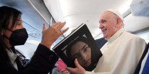 El Papa: El hombre que sea violento con una mujer es un cobarde 