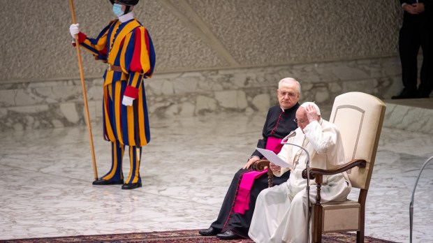 WEB2-POPE-FRANCIS-Audience-Antoine-Mekary-ALETEIA-AM_2265.jpg