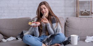 Los santos nos ayudan a gestionar la ansiedad por comer