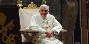 Dos papas pensaron en renunciar, antes que Benedicto XVI 