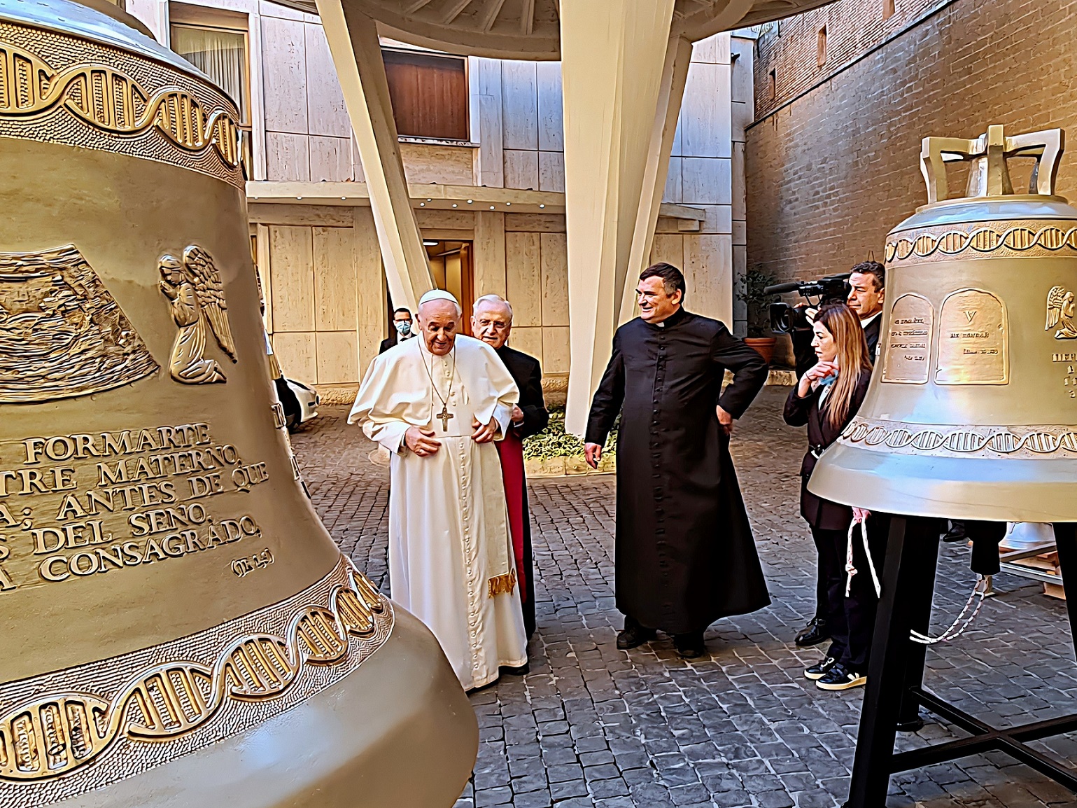 Voice_of_theUnborn_Bells_photocredit_Justyna-Grzyb-FamilyNewsService-1.jpg
