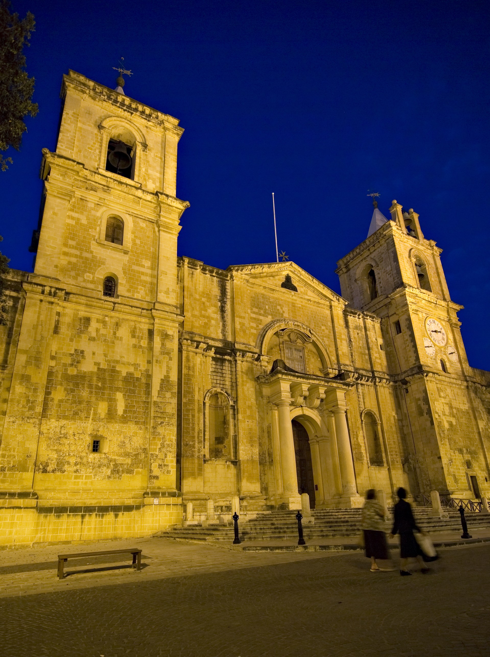 WEB3-Saint-Johns-CoCathedral-by-night-Malta-Tourism-Authority.jpg