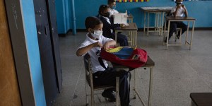 Venezuela: “Muchos niños van a la escuela porque necesitan comer”
