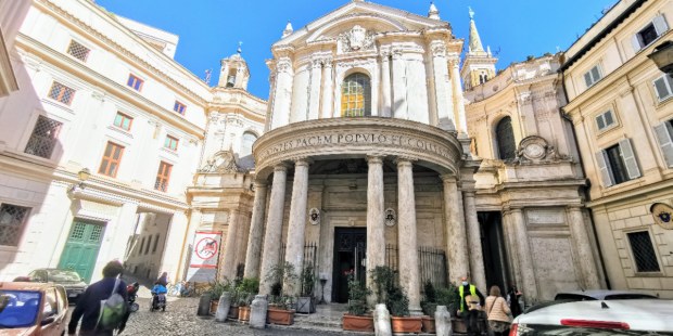 En esta iglesia de Roma, una imagen de la Virgen María sangró