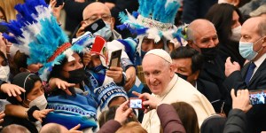 El Papa: Que la Navidad no se contamine con el consumismo