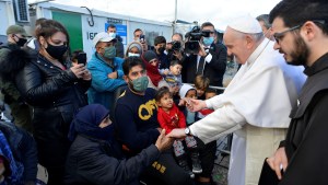 GREECE-VATICAN-RELIGION-POPE-MIGRANTS-AFP