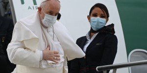 Viaje del Papa a Grecia: Salvar a la «sagrada familia» en el Mediterráneo