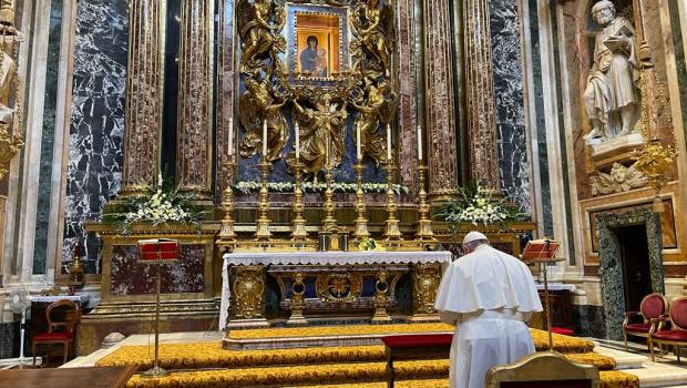 Pope-Francis-Basilica-of-Santa-Maria-Maggiore-Vatican-Media.jpeg