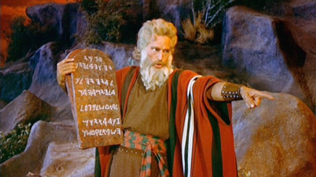 WEB3-CHARLTON-HESTON-THE-TEN-COMMANDMENTS-1956-FILM-02-Paramount-Pictures.jpg