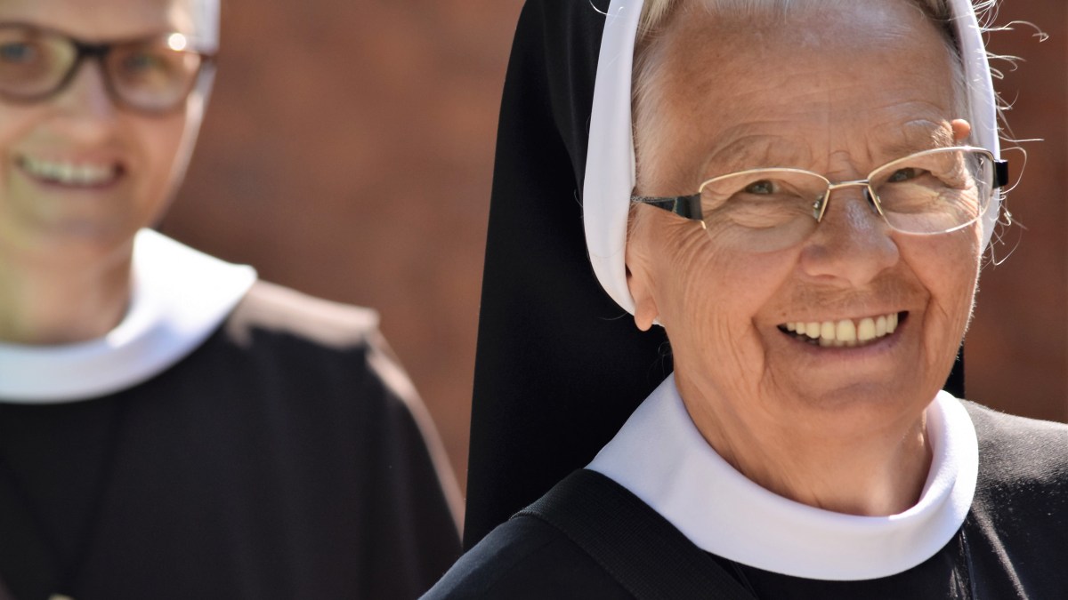 NUN, SMILE