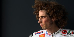 El padre de Simoncelli, muerto en accidente, dijo al Papa que está enojado con Dios