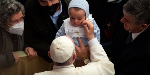 El Papa a los padres: Sueñen, recen, trabajen y amen como San José