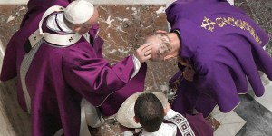 Cuaresma: El Papa vuelve a celebrar la Ceniza como antes del COVID