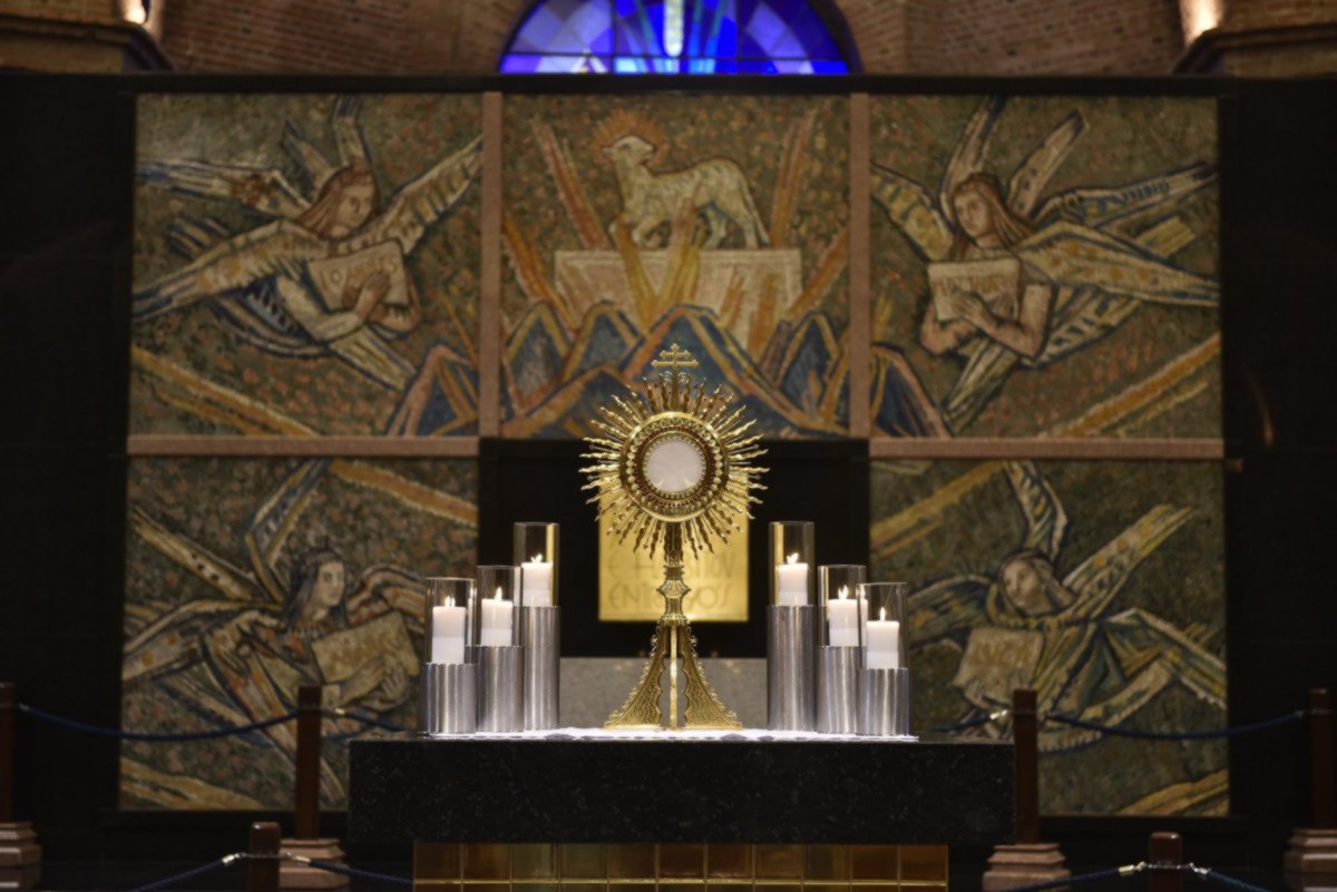 SANTISIMO