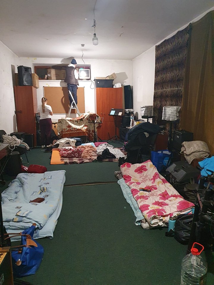 Kiev-refuge-in-the-church-basement-2-2022-02-26.jpeg