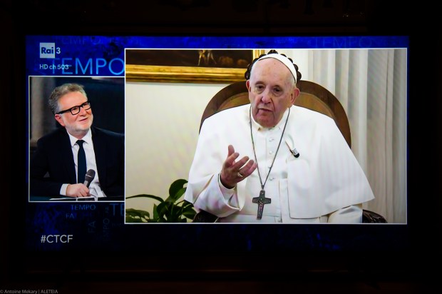 POPE FRANCIS CHE TEMPO CHE FA