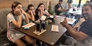 La imagen viral de comida familiar en un restaurante mezcla creatividad y tragedia