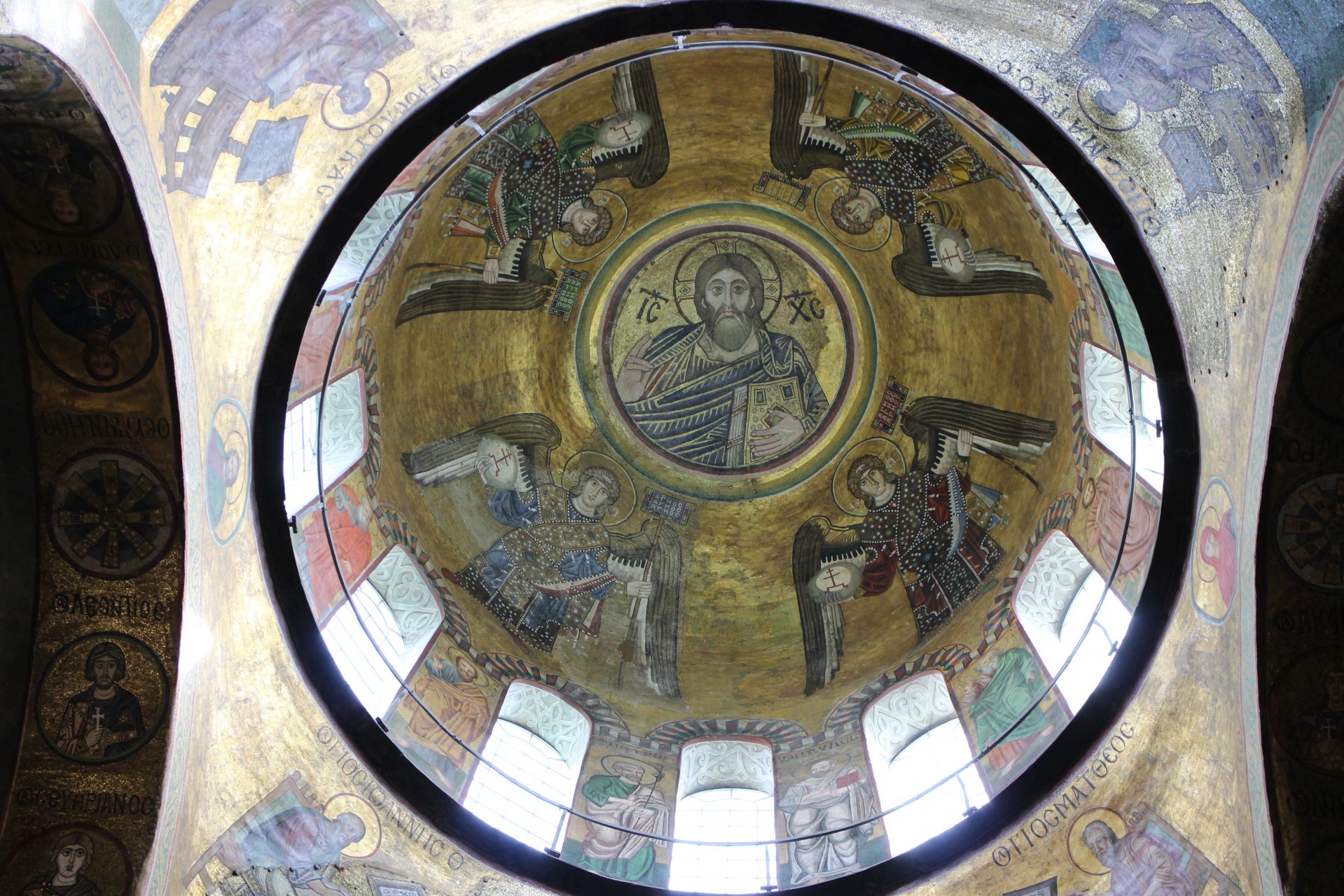 Interior_of_Saint_Sophia_Cathedral_20190505-Suicasmo-CC-BY-SA-4.0.jpg