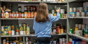 En una tienda, los refugiados ucranianos pagan con un «gracias»