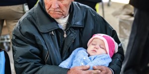 Ucraniano de 84 años salva a su familia: «No quiero que mis nietos jueguen con balas»
