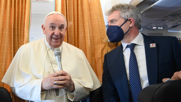 Greetings-to-the-journalists-on-the-plane