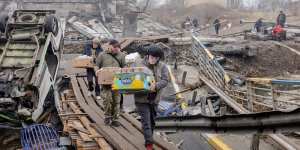 Impactante vídeo del chef José Andrés al entrar en Irpin y Bucha, devastadas por los rusos