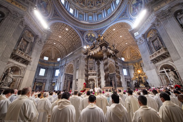 POPE-FRANCIS-CHRISM-MASS