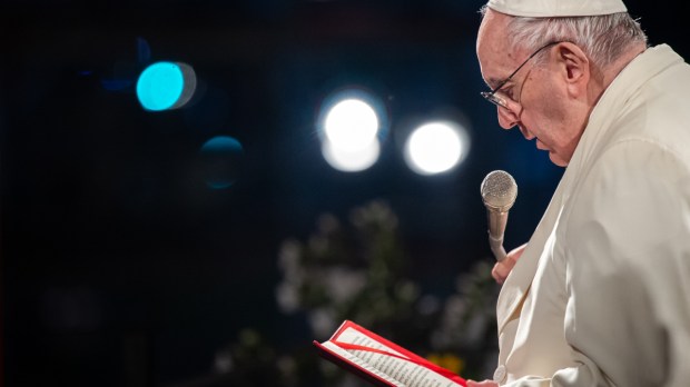 POPE-FRANCIS-VIA-CRUCIS-COLOSSEUM-Antoine-Mekary-ALETEIA