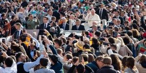 Papa Francisco: Honrar a los ancianos, así se reconoce su dignidad