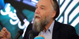 ¿Quién es Alexander Dugin, el ideólogo que parece estar tras el imperialismo ruso de Putin?
