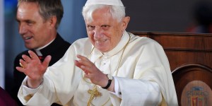Gänswein habla de un «plan diabólico» contra Benedicto XVI