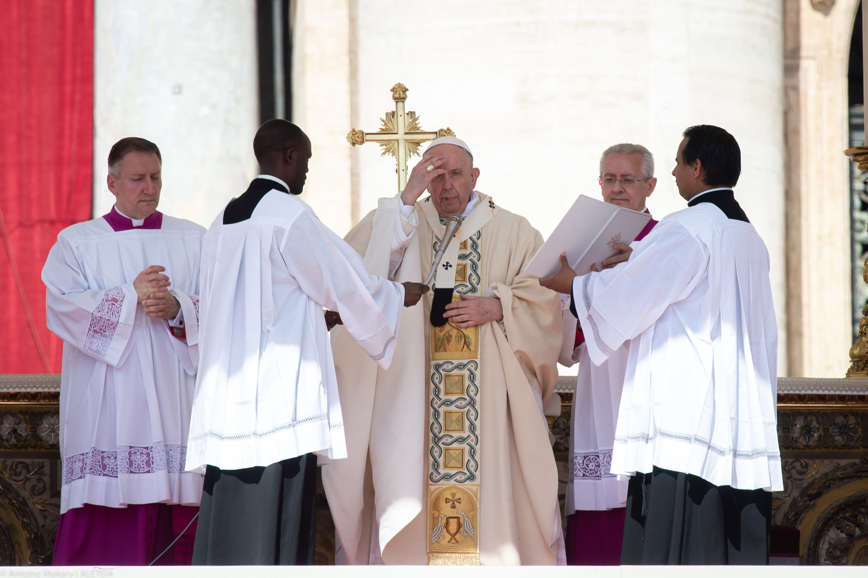 CANONISATION-Vatican-on-May-15-2022-Antoine-Mekary-ALETEIA-AM_5878.jpg