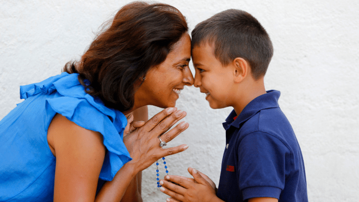 MADRE, FIGLIO, ROSARIO