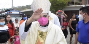 “¡Ánimo, Nicaragua!”, alienta el obispo Rolando Álvarez tras su ayuno indefinido