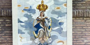 Virgen de los Treinta y Tres entronizada en Jardines Vaticanos con oración de Juan Pablo II 