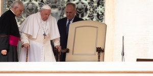 El Papa: Meterse en la vida de los demás. ¡No! Jesús dice:“¡Cállate!” 