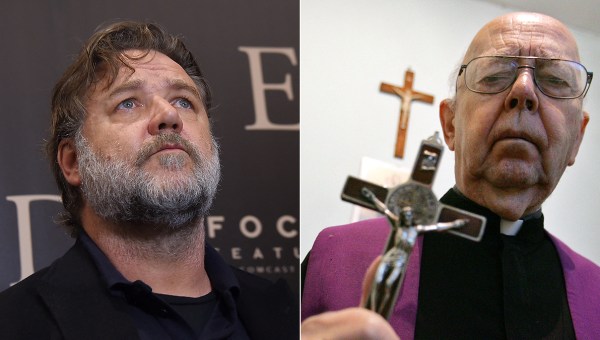 Russell-Crowe-Don-Gabriele-Amorth-AFP