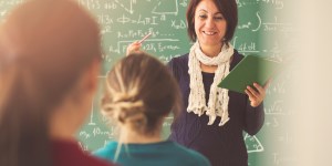 Una maestra crea una beca de estudios con su pensión